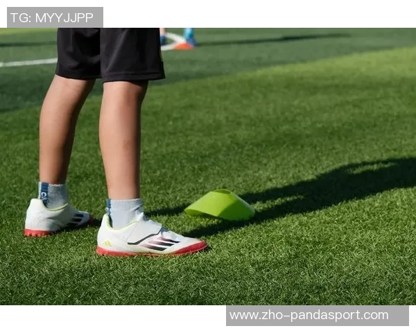 提升足球左脚技巧的有效训练方法与练习建议分享