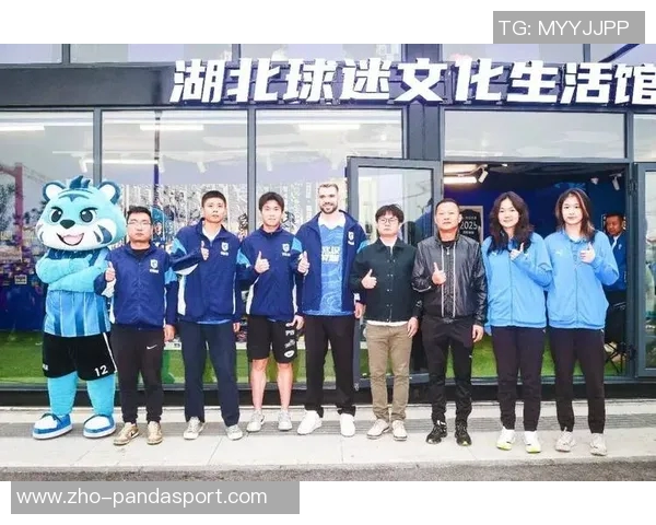 足球装备店全新开业球迷必备装备一站购齐让你尽享足球激情